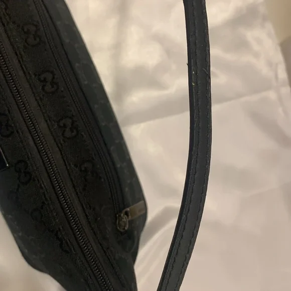 Gucci Boat Pochette Bag - Picture 7 of 16